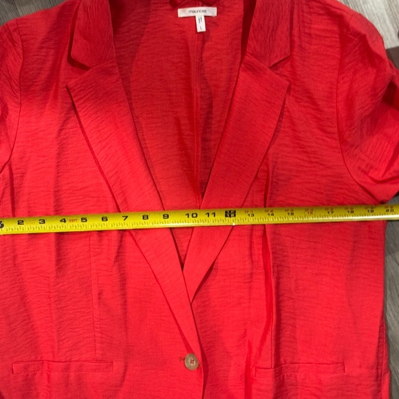 Red Textured Single-Button Blazer - Picture 5 of 7